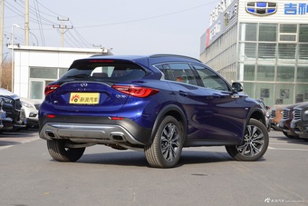 2017款英菲尼迪QX30 2.0T自动四驱运动版