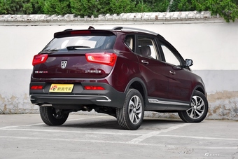 2017款宝骏560 1.5T DCT尊享型