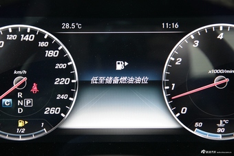 2017款奔驰E级3.0T自动 320 L 4MATIC