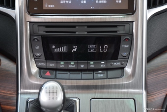 2018款风行CM7经典版2.0T手动尊享型