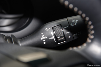 2015款雷克萨斯NX 2.5L自动300h全驱锋致版