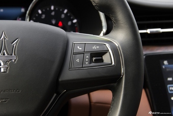 2017款总裁3.0T自动标准型 炭黑