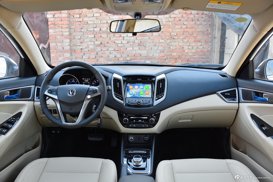 2018款逸动EV300 尊享型