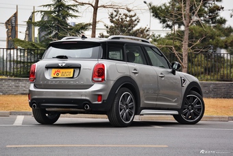 2017款MINI COUNTRYMAN 2.0T自动COOPER S ALL4旅行家