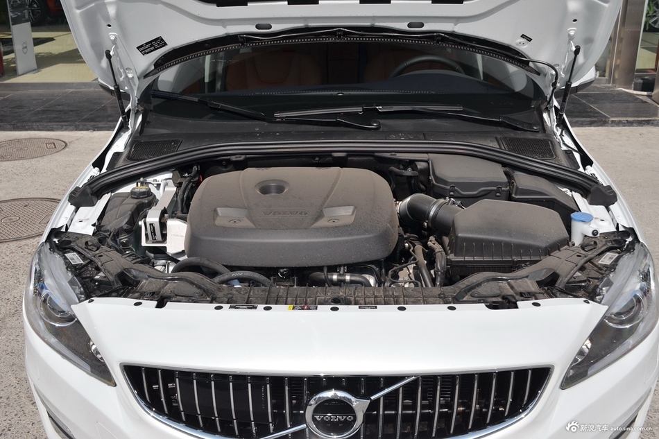 2018款沃尔沃S60L 2.0T自动T4智驭进取版