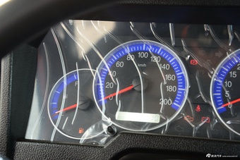 2016款战旗2.0L手动角斗士豪华型 国V