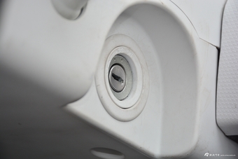 2017款宝骏E100智行版