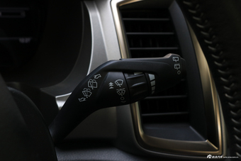 2017款撼路者2.0T自动四驱豪华版汽油7座