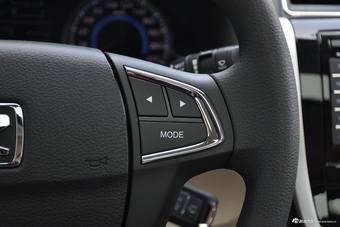 2016款众泰Z300 1.5L手动尊享型