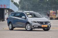 2017款宝骏310W 1.5L手动时尚型