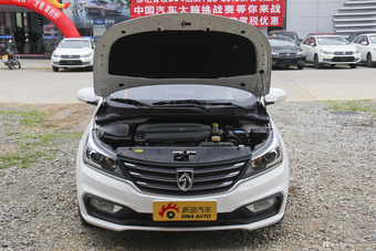 2017款宝骏310 1.5L自动豪华型