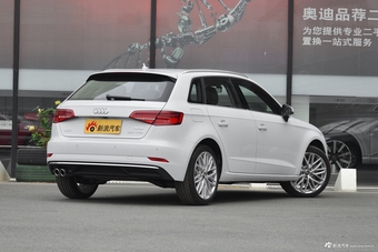 2018款奥迪A3 30周年型1.4T自动Sportback 35TFSI风尚型