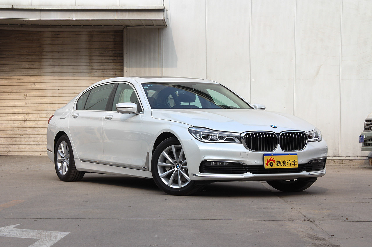 2017款宝马7系730Li 2.0T自动豪华型