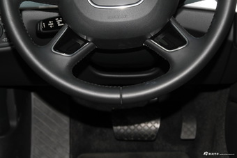 2016款奥迪A8L 3.0T自动45TFSI quattro时尚型