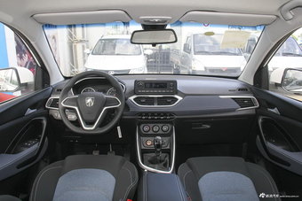 2018款宝骏530 1.5T手动舒适型国V图片