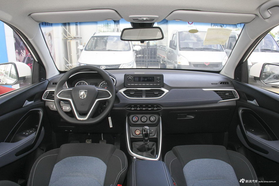 2018款宝骏530 1.5T手动舒适型