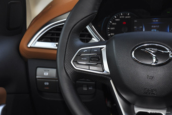 2015款DX7 2.0T手动运动豪华型