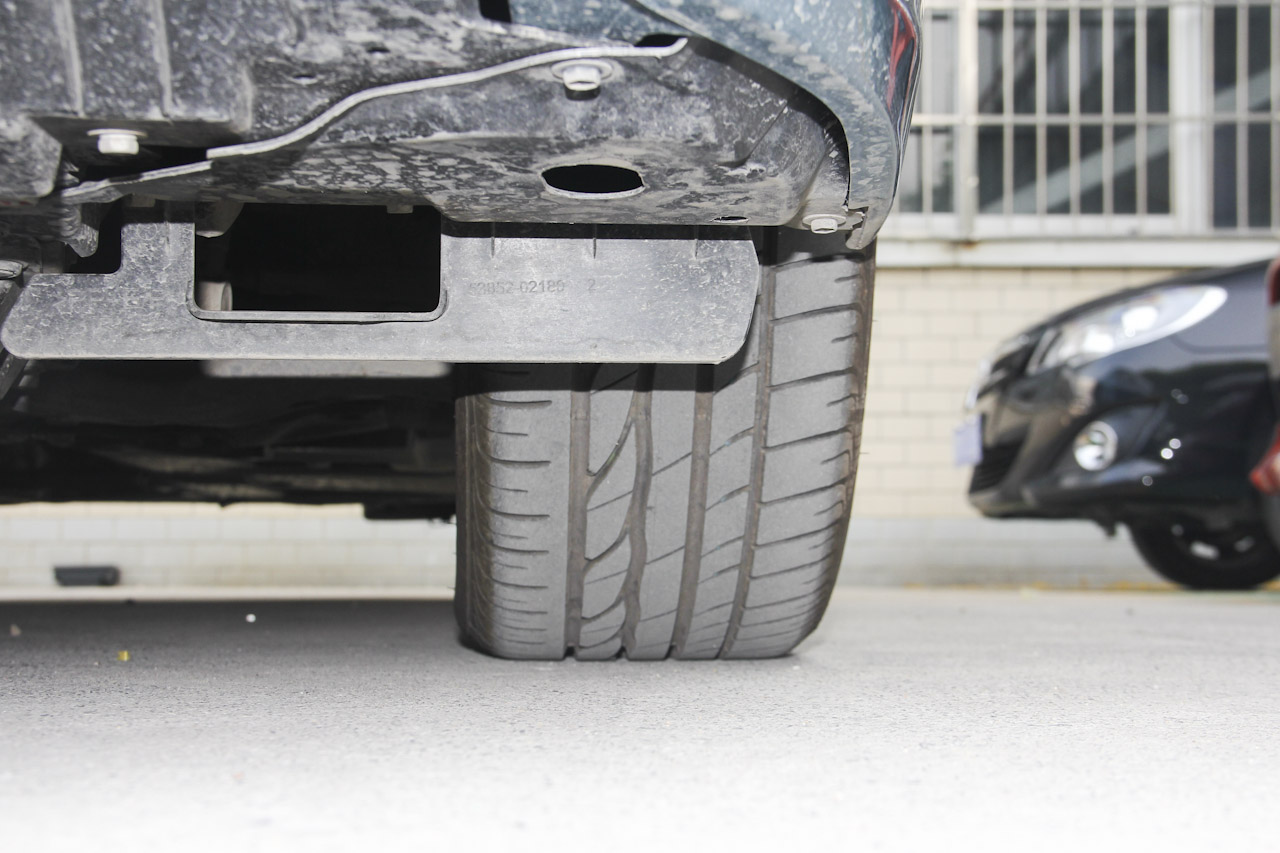 2016款卡罗拉双擎1.8L自动豪华版 蓝色