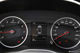 2017款宝骏560 1.5T 手动舒适型7座 