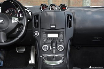 2015款日产370Z 3.7L自动Coupe