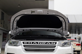 2017款长安CS95 2.0T自动两驱智远版