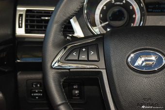 2016款揽福 2.4L手动汽油两驱精英版5座