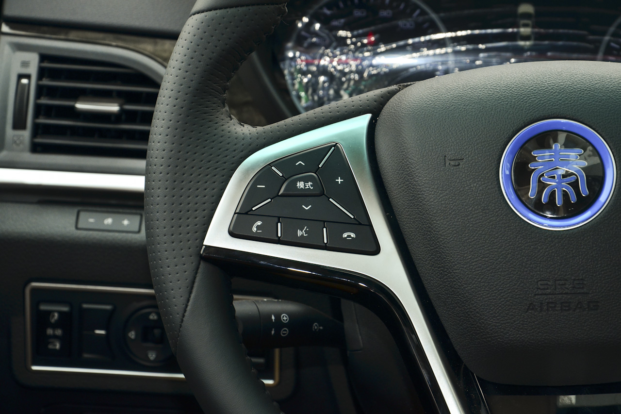 2017款比亚迪秦100 1.5T