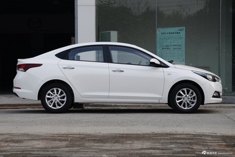 2016款现代悦纳 1.4L自动活力版SPORT