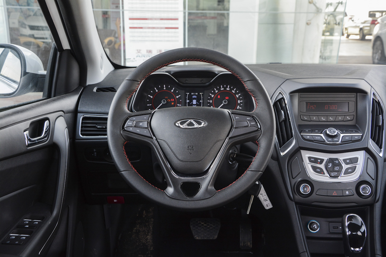 2017款艾瑞泽5 1.5L自动领潮版