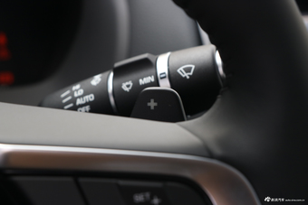 2019款捷豹XEL 2.0T自动200PS尊享版