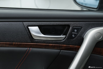 2015款哈弗H6运动版1.5T手动改款两驱精英型