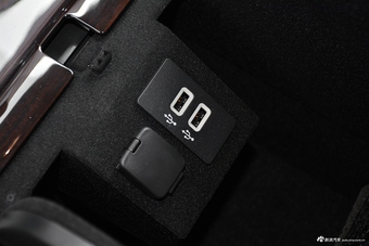 2017款领航员 3.5T自动墨版