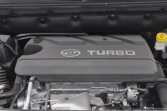 2016款宝骏730 1.5T手动标准版 7座