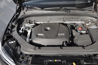 2018款沃尔沃XC60 2.0T自动T4智逸版