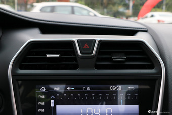 2017款海马福美来1.6L自动豪华型