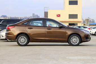 2017款福睿斯1.5L自动舒适型