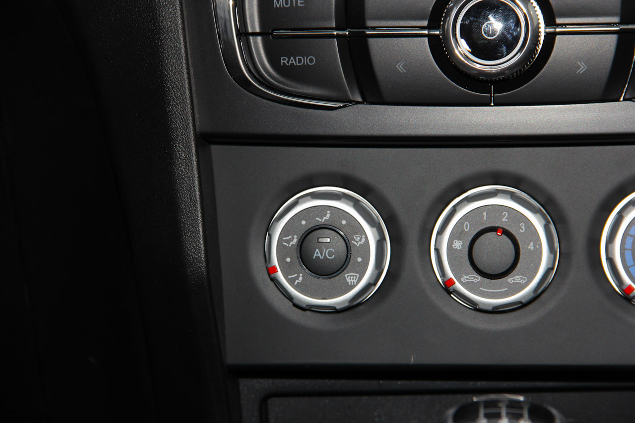 2016款中华V3 1.5L手动智能型