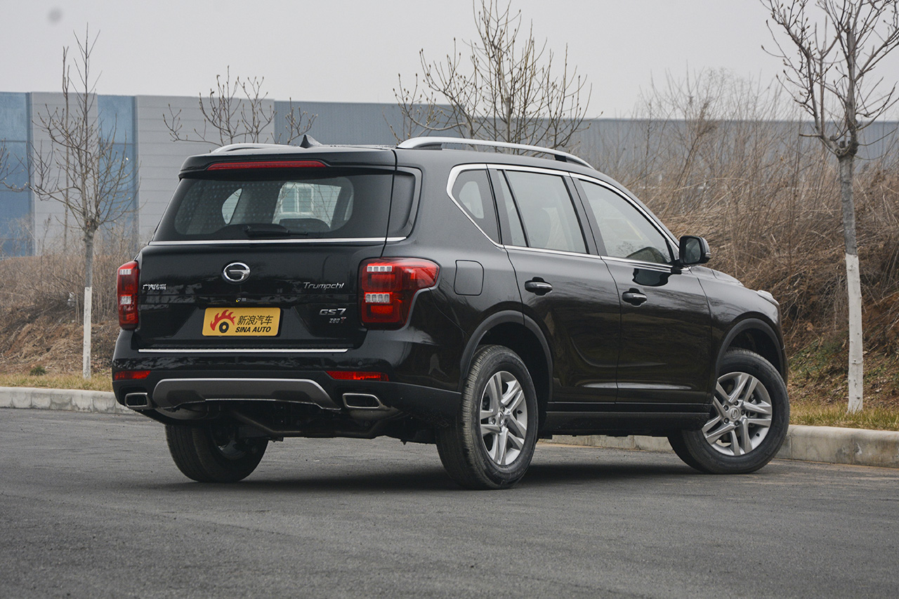 2017款传祺GS7 320T 2.0T两驱豪华型