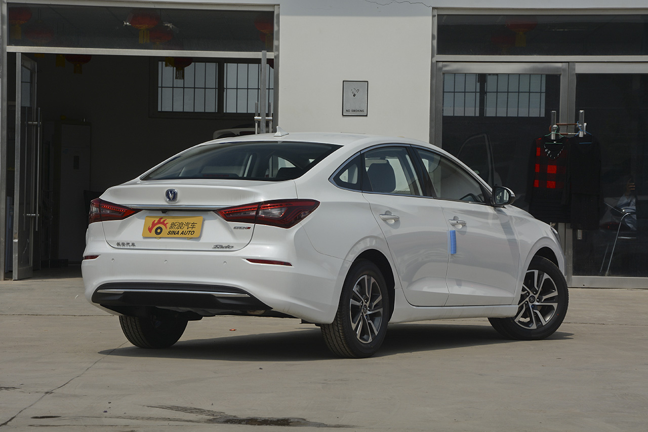  2018款逸动1.6L GDI自动时尚型