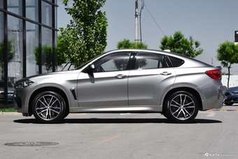 2018款宝马X6M 4.4T自动