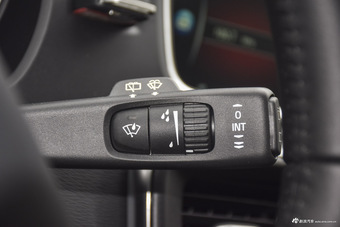 2017款沃尔沃V40 1.5T自动T3 智逸版