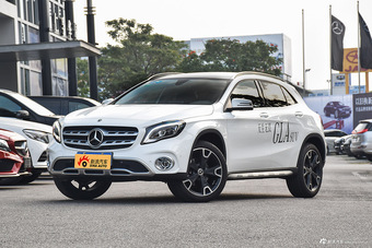 2017款奔驰GLA级 GLA220 2.0T自动4MATIC时尚型图片