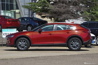 2018款马自达CX-4 2.0L自动两驱蓝天领先版