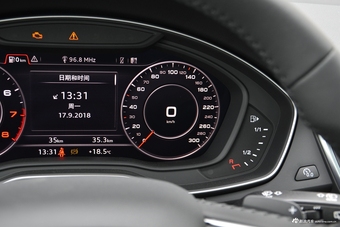 2018款奥迪Q5L 2.0T自动45 TFSI尊享时尚型