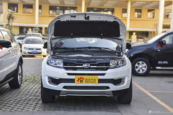 2015款陆风X7 2.0T自动全景尊贵版