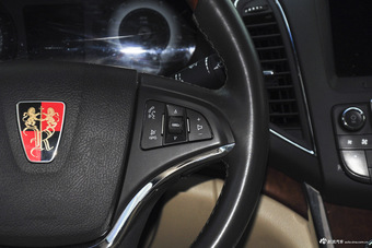 2015款荣威950 2.0T自动豪华行政版