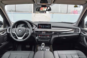 平行进口2017款宝马X5 3.0T 墨版（暂无参数）图片