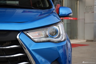 实拍入门级时尚SUV 江淮瑞风S2mini