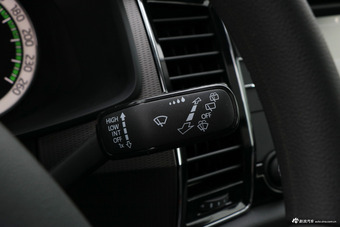 2017款柯迪亚克1.8T自动330TSI两驱舒适版5座 