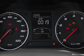 2017款名爵ZS 1.5L手动舒适版 